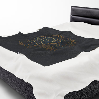 Gothic Velvet Plush Blanket - Cozy Décor for Gaming Lovers