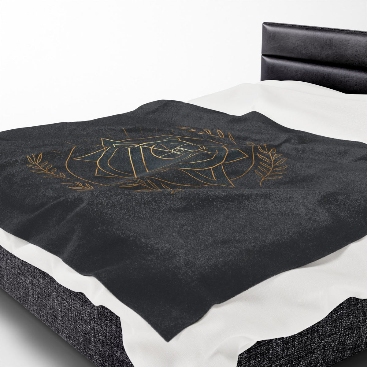 Gothic Velvet Plush Blanket - Cozy Décor for Gaming Lovers
