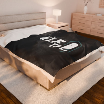 Cozy Velveteen Plush Blanket for Holiday Comfort - 'Elf 11' Design