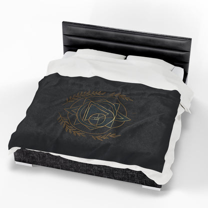 Gothic Velvet Plush Blanket - Cozy Décor for Gaming Lovers