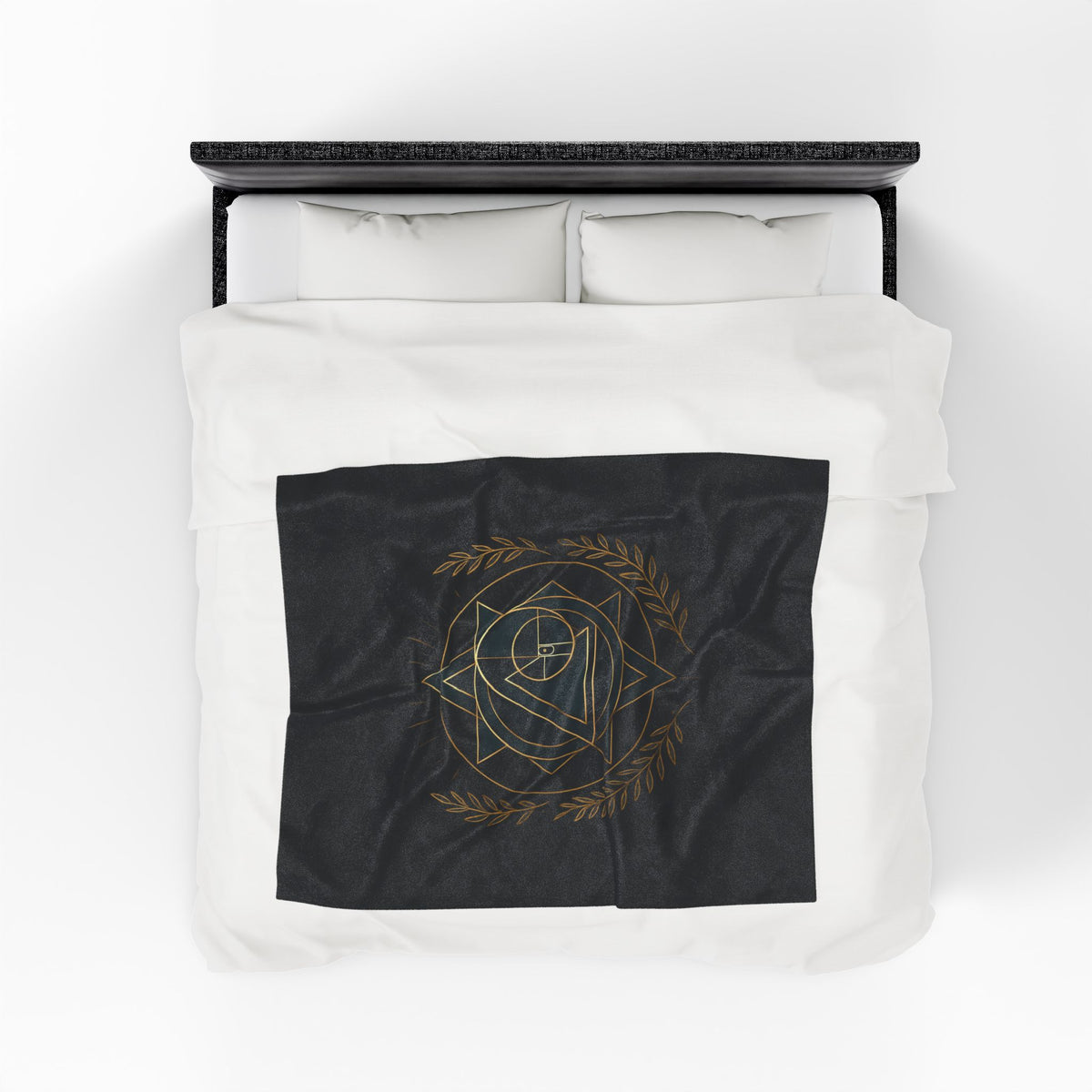 Gothic Velvet Plush Blanket - Cozy Décor for Gaming Lovers
